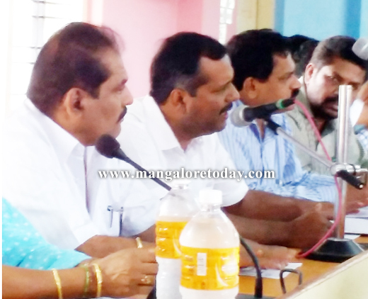 Rising Dengue cases: Health Minister visits Bantwal PHC